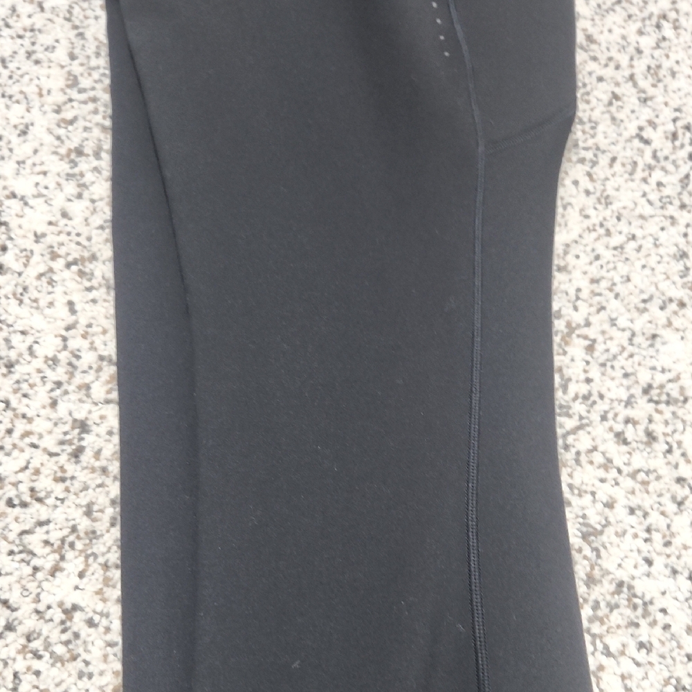 Lululemon Black High-Waisted Leggings - Picture 3 of 10